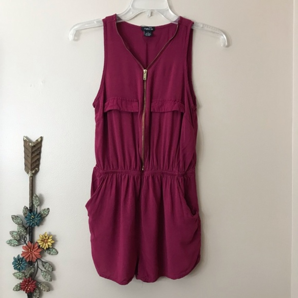 Rue21 Maroon Zip-Up Tank Short Romper Sz Small EUC